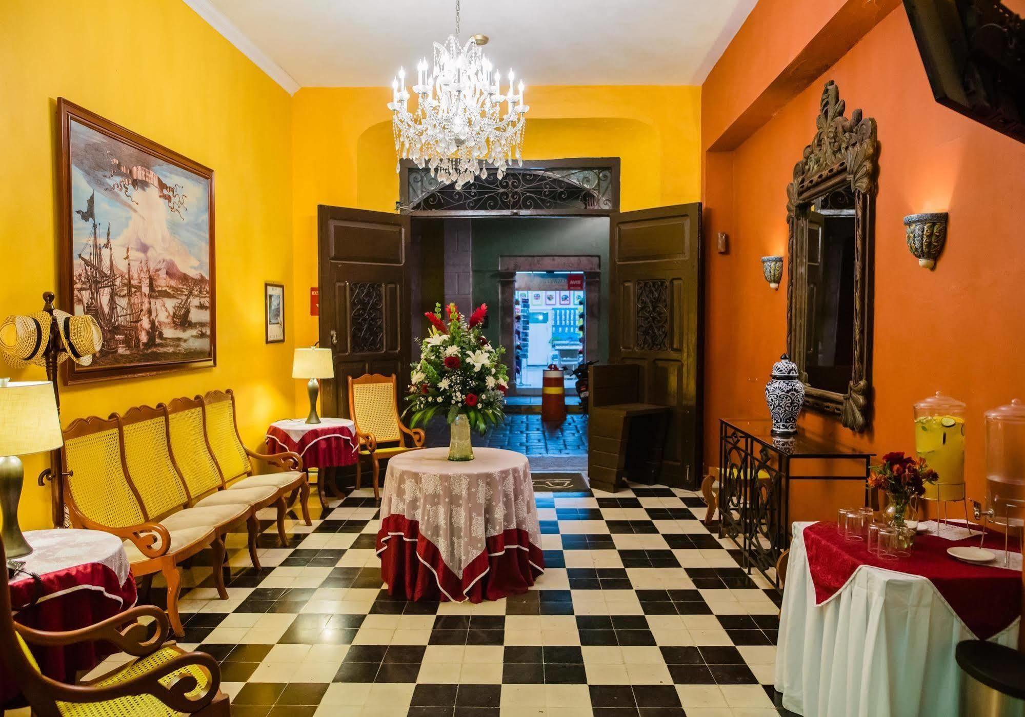 Hotel Mision Campeche Extérieur photo
